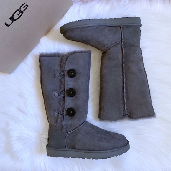bailey button triplet ii boot grey